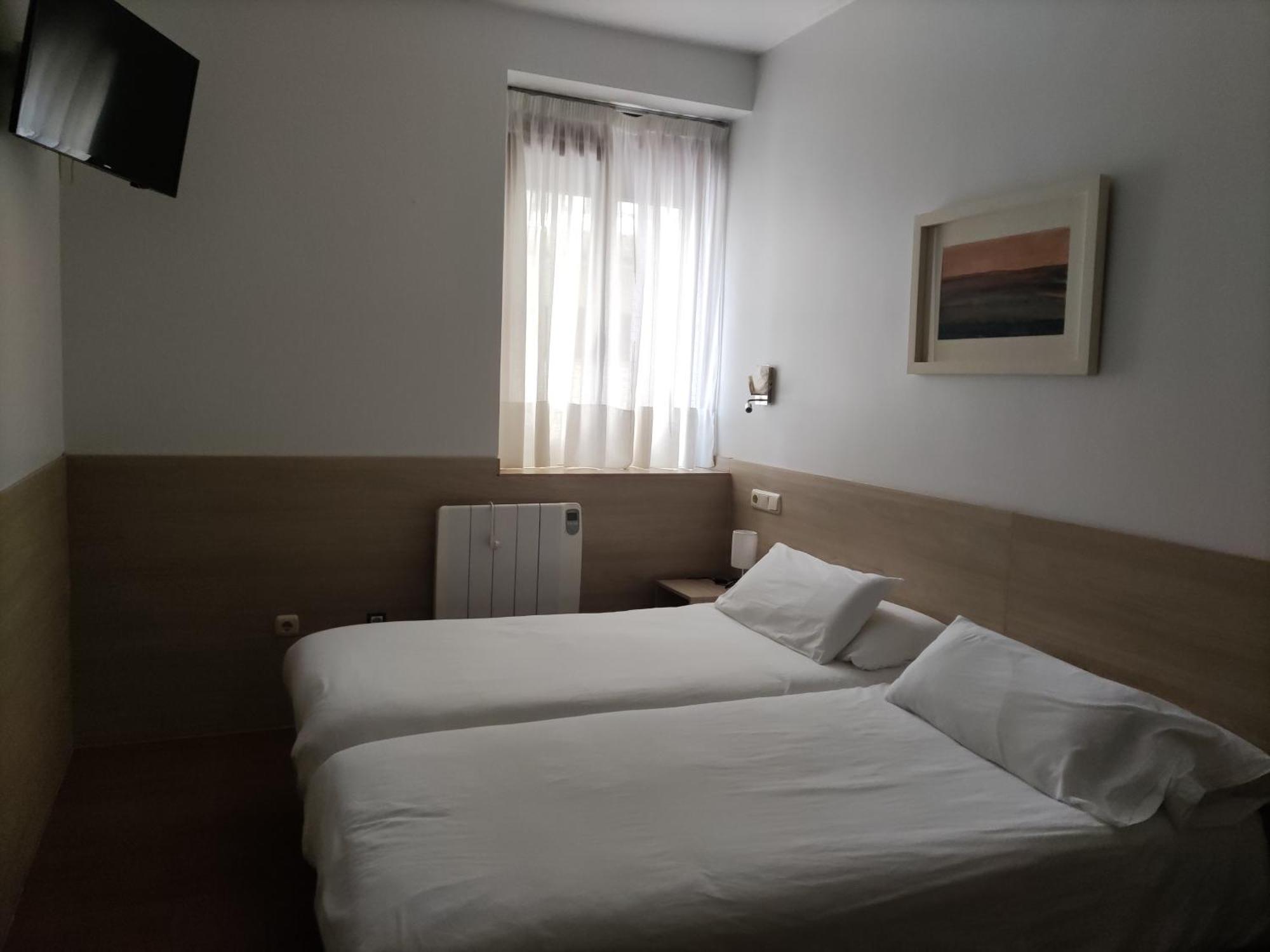 Pension Atxiki Hotel San Sebastian Room photo